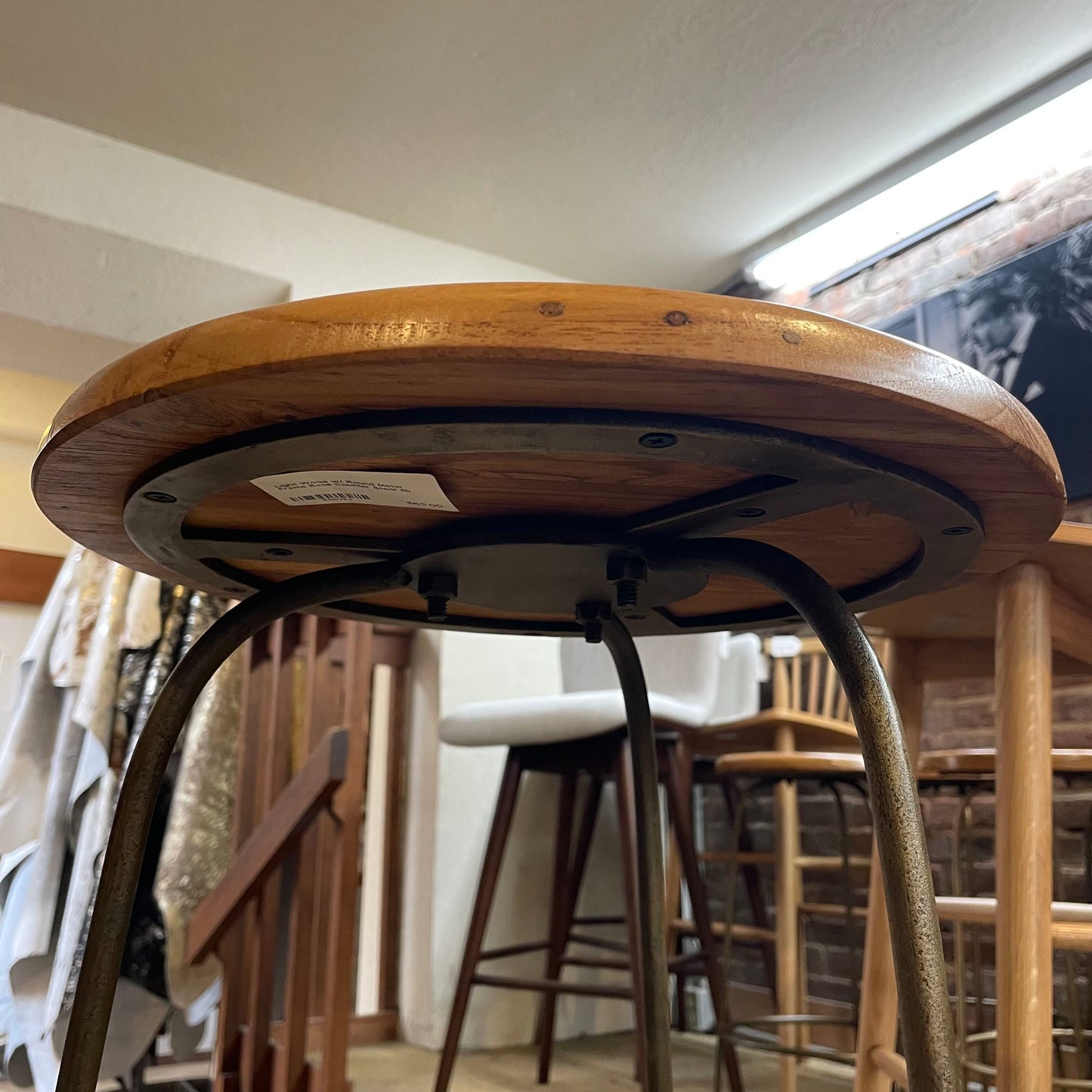 Light Wood w/ Round Metal Frame Base Counter Stool C STOOLS