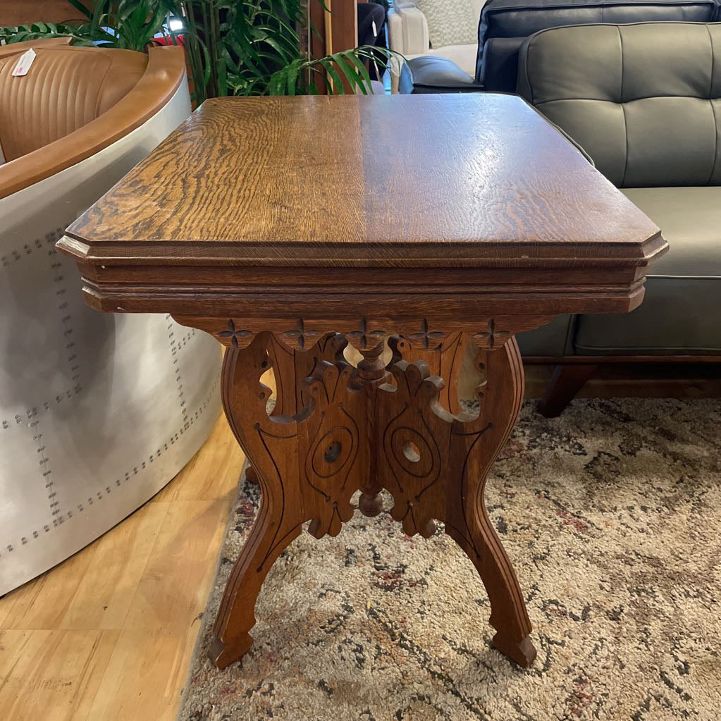 Turnwood Leg w/ Center Cross Hatch Side Table