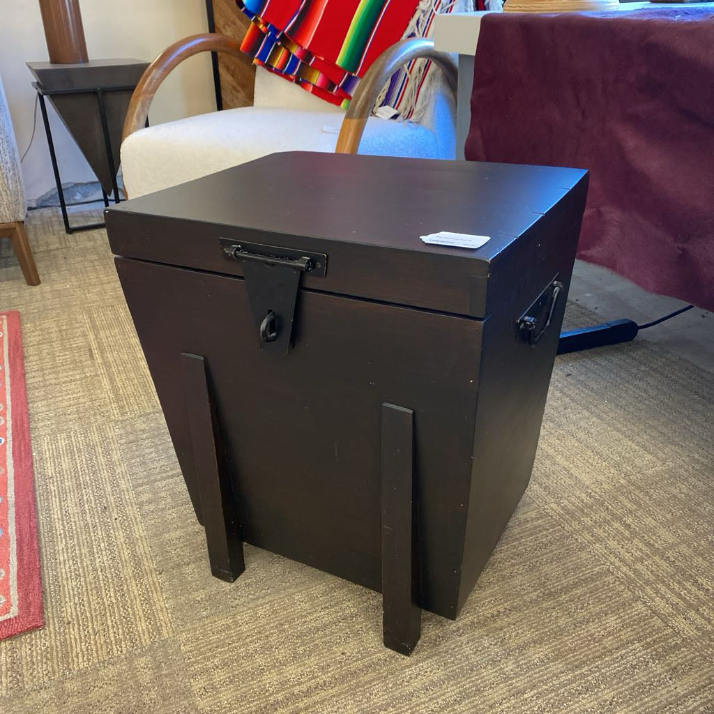 Black Trapezoidal Trunk C TRUNKS