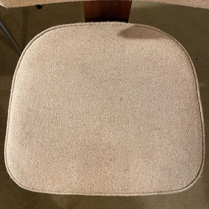 MC Beige Cloth/Walnut Back Upholstered Rolling Office Chair