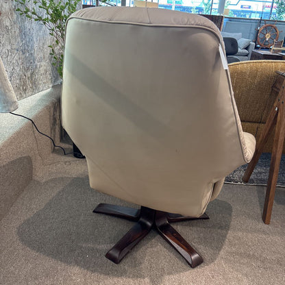 Ekornes Stressless Cream Leather Adjustable Recliner w/Ottoman
