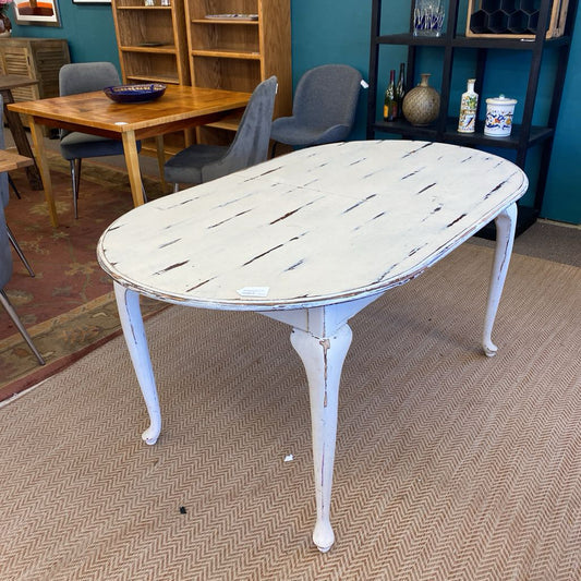 White Rustic Oval Dining Table - No Leaf (AS IS)