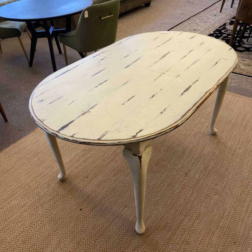 White Rustic Oval Dining Table - No Leaf (AS IS)