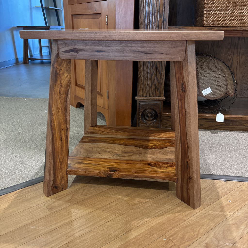 Salton Side Table C SIDE TABLES