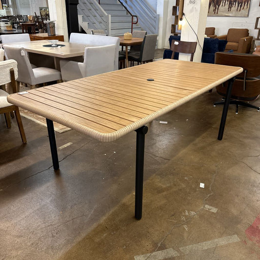 Sierra Outdoor Dining Table