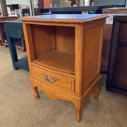 Maple American Traditional 1 Drawer Nightstand