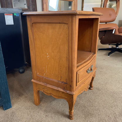 Maple American Traditional 1 Drawer Nightstand