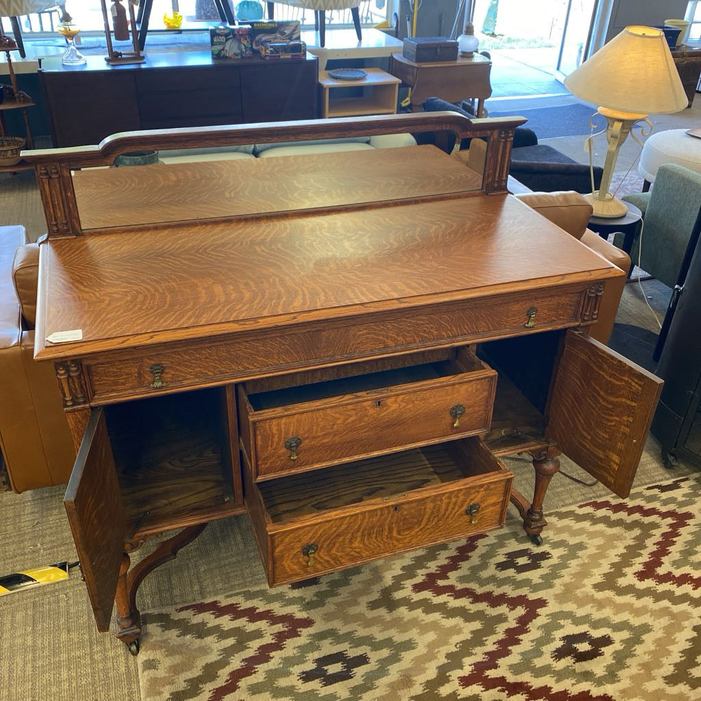 Antique Quartersawn Oak Buffet