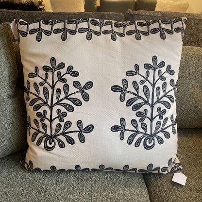 BB Italia Botanical Black & White Square Accent Pillow U PILLOWS
