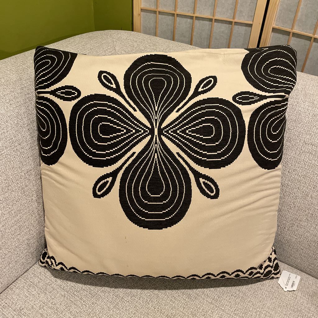 BB Italia Botanical Black & White Square Accent Pillow U PILLOWS