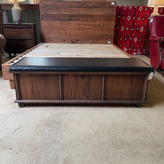 Lane Cedar Lined Black Vinyl Top Chest C CABINETS