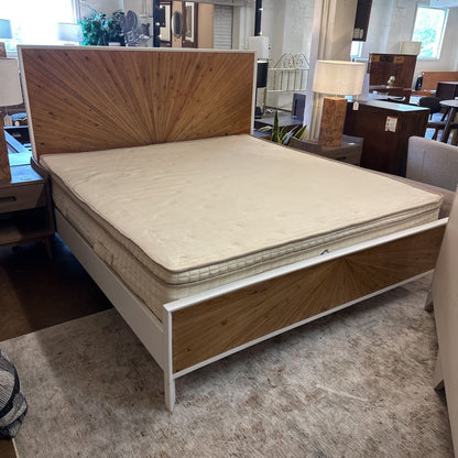 AS IS White Pattern Front King Bed C BED FRAMES