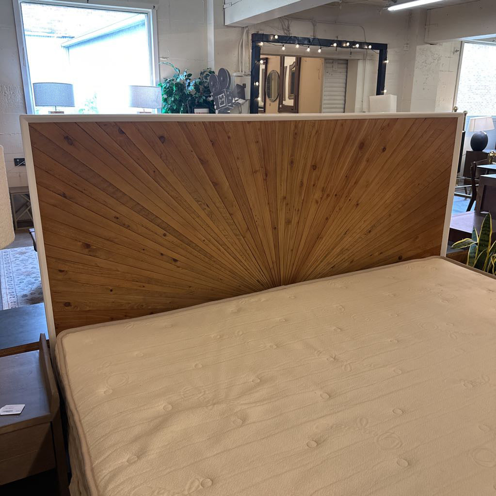 AS IS White Pattern Front King Bed C BED FRAMES