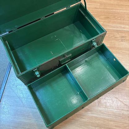 1946 Skyway Steamer Trunk C TRUNKS