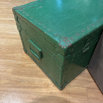 1946 Skyway Steamer Trunk C TRUNKS