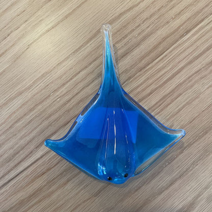 Blue Glow-in-the-dark Glass Stingray