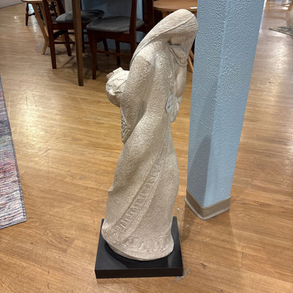 Acoma Esperanza Statue