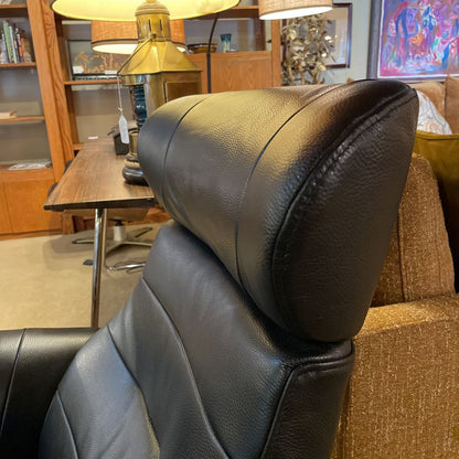 Black Leather Modern Bentwood Recliner Chair