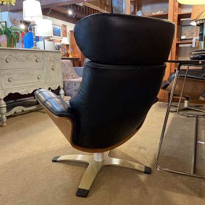 Black Leather Modern Bentwood Recliner Chair