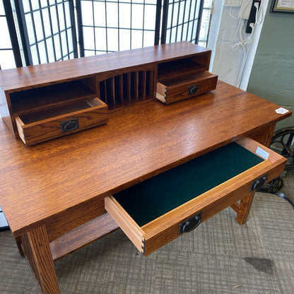 MICHAELS FURNITURE Mission Style Desk w/Organizer