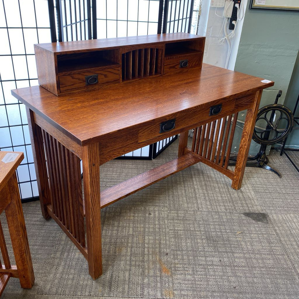 MICHAELS FURNITURE Mission Style Desk w/Organizer