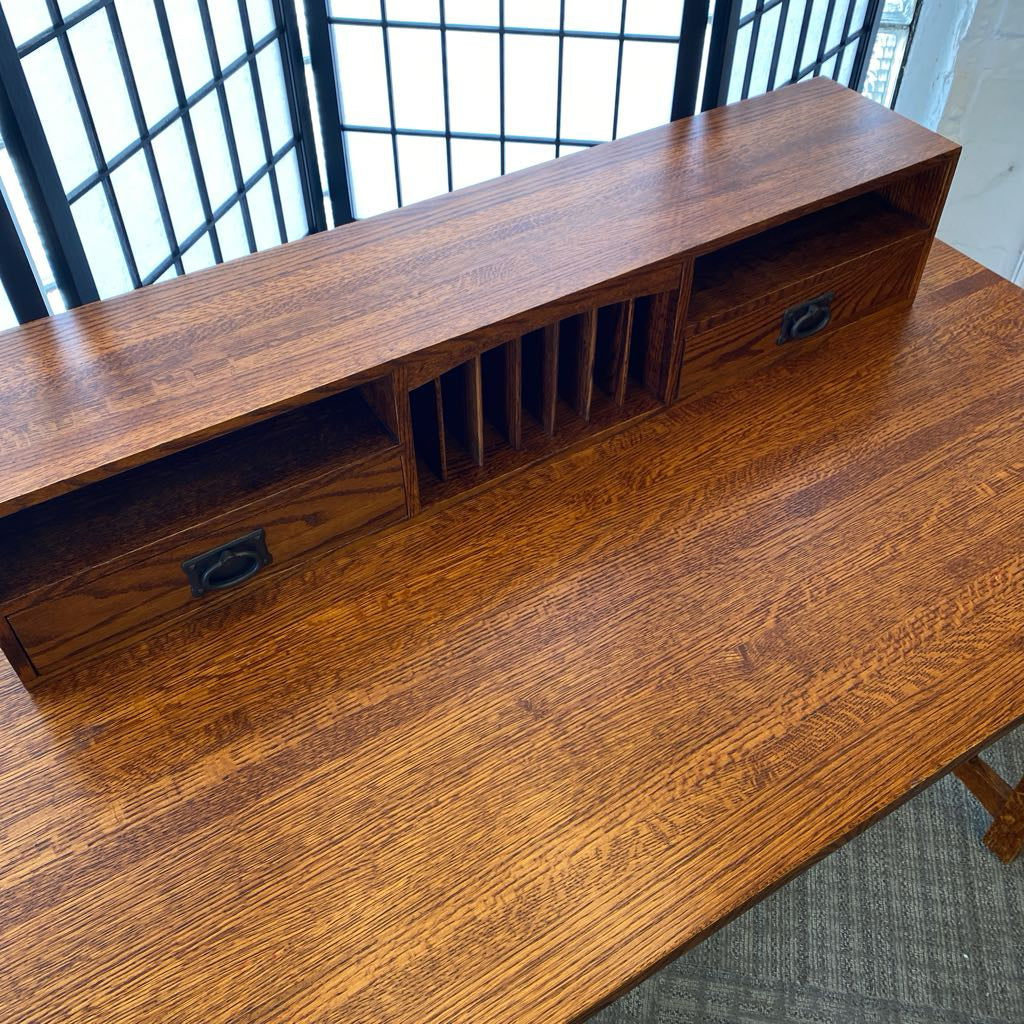MICHAELS FURNITURE Mission Style Desk w/Organizer