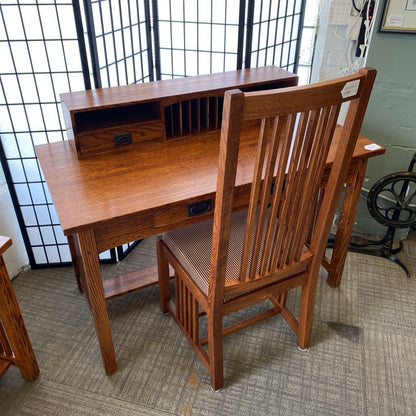 MICHAELS FURNITURE Mission Style Desk w/Organizer