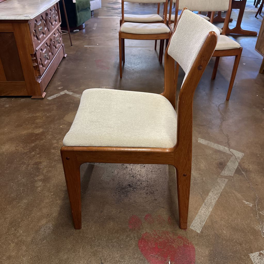 (Set Of 6) Teak Dining Chairs W/ Cream Upholstery