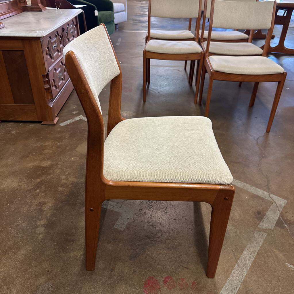 (Set Of 6) Teak Dining Chairs W/ Cream Upholstery