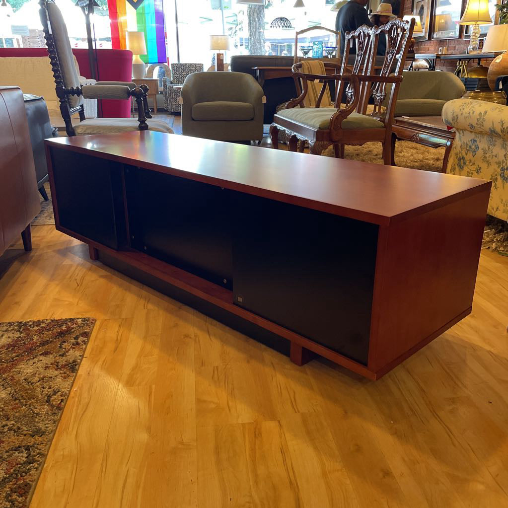 BDI Cirrus Media Console