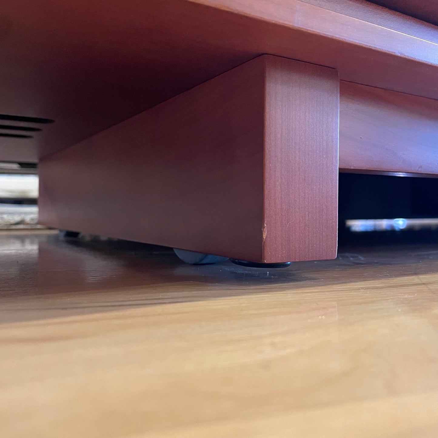 BDI Cirrus Media Console