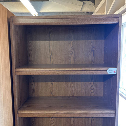 Simple Bookshelf