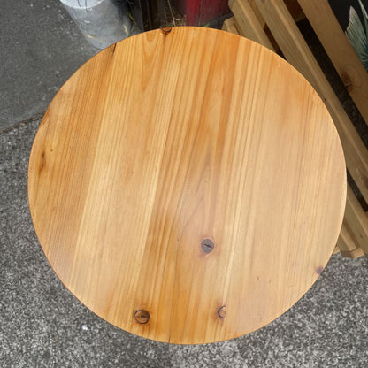 Pine Top Round Metal Base Plant Stand