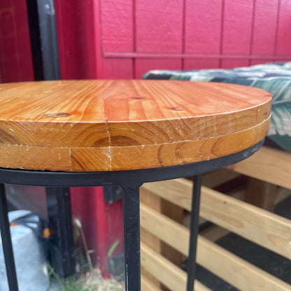 Pine Top Round Metal Base Plant Stand