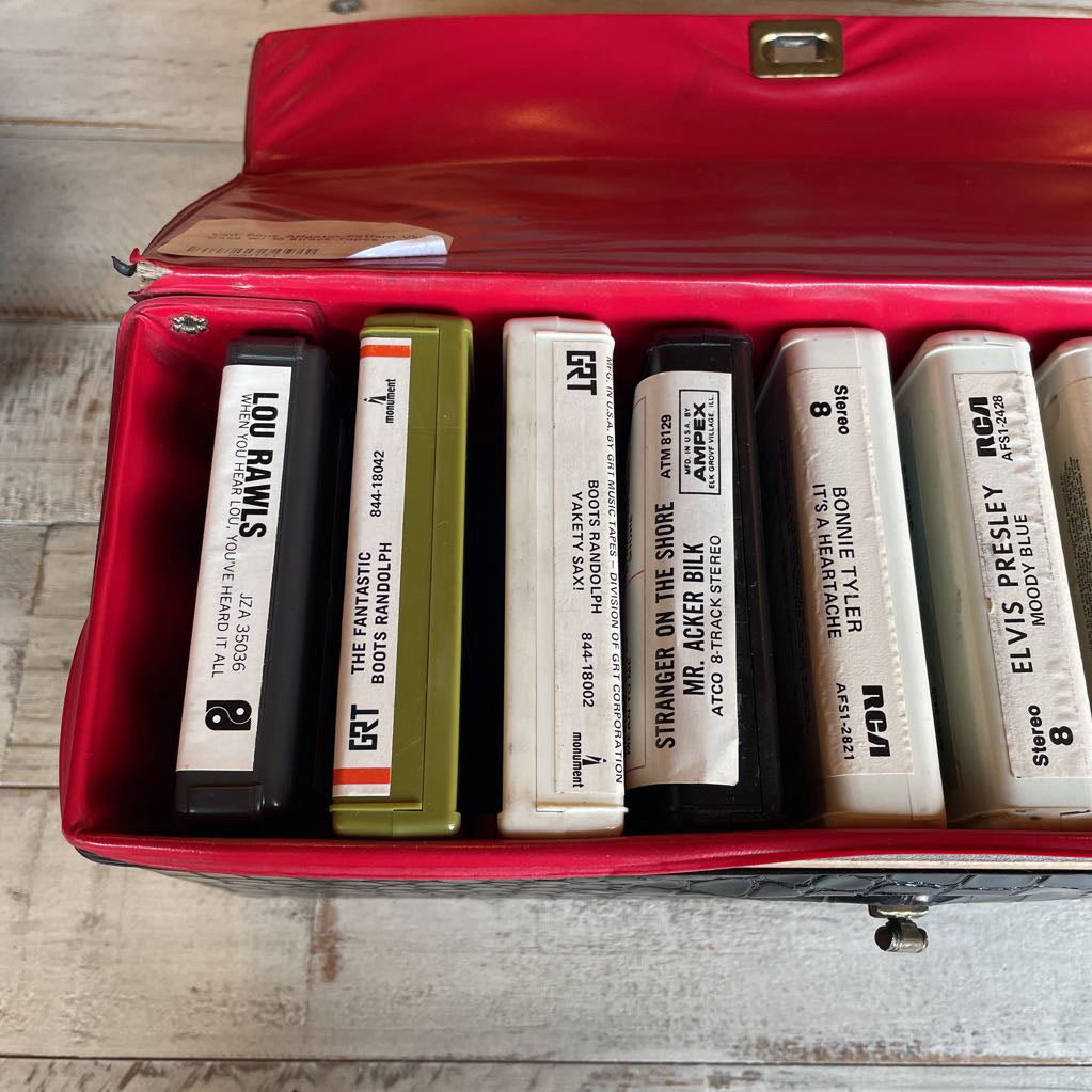 Vint. Faux Alligator Pattern Vinyl Case w/ 10 8track Tapes