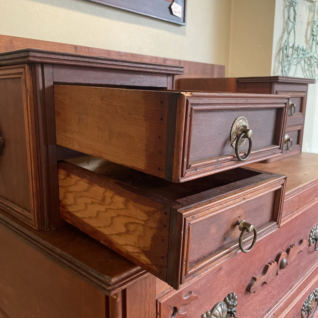 Vintage Handmade 4 Drawer Chest w/ Photo of Craftsmen