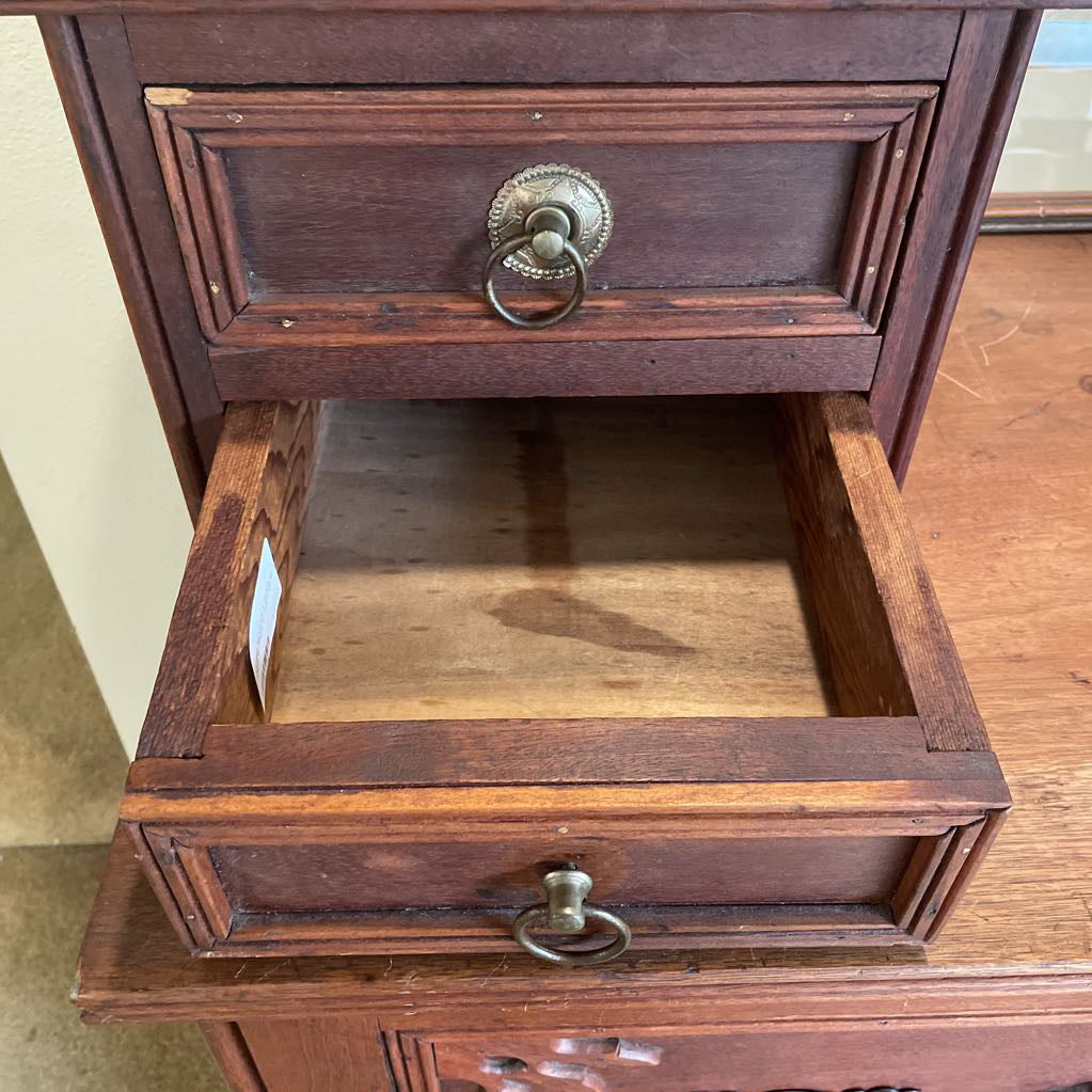 Vintage Handmade 4 Drawer Chest w/ Photo of Craftsmen