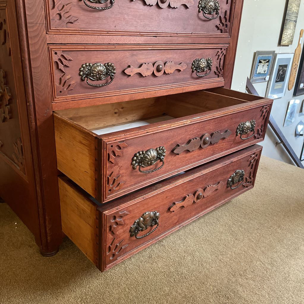 Vintage Handmade 4 Drawer Chest w/ Photo of Craftsmen