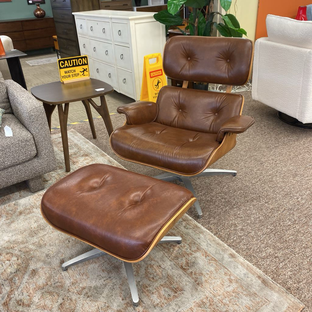 Vintage CremBrulee Oak EAMES Style Recliner & Ottoman