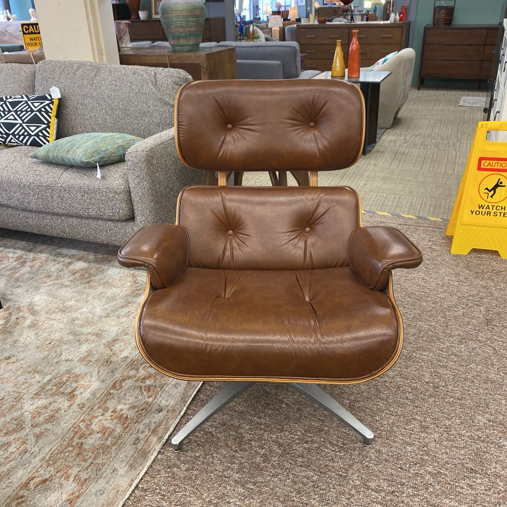 Vintage CremBrulee Oak EAMES Style Recliner & Ottoman