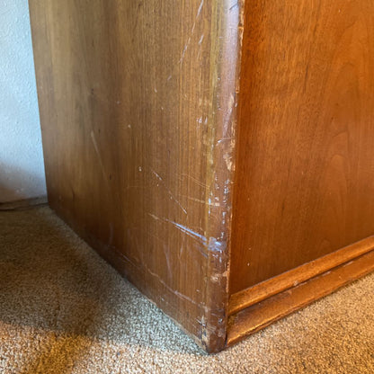 Drexel Parallel Hutch
