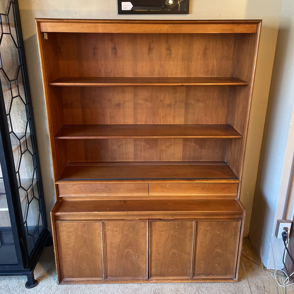 Drexel Parallel Hutch