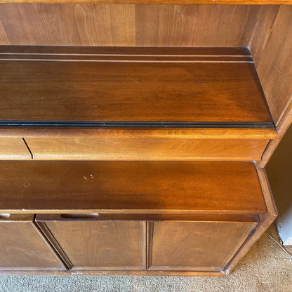 Drexel Parallel Hutch