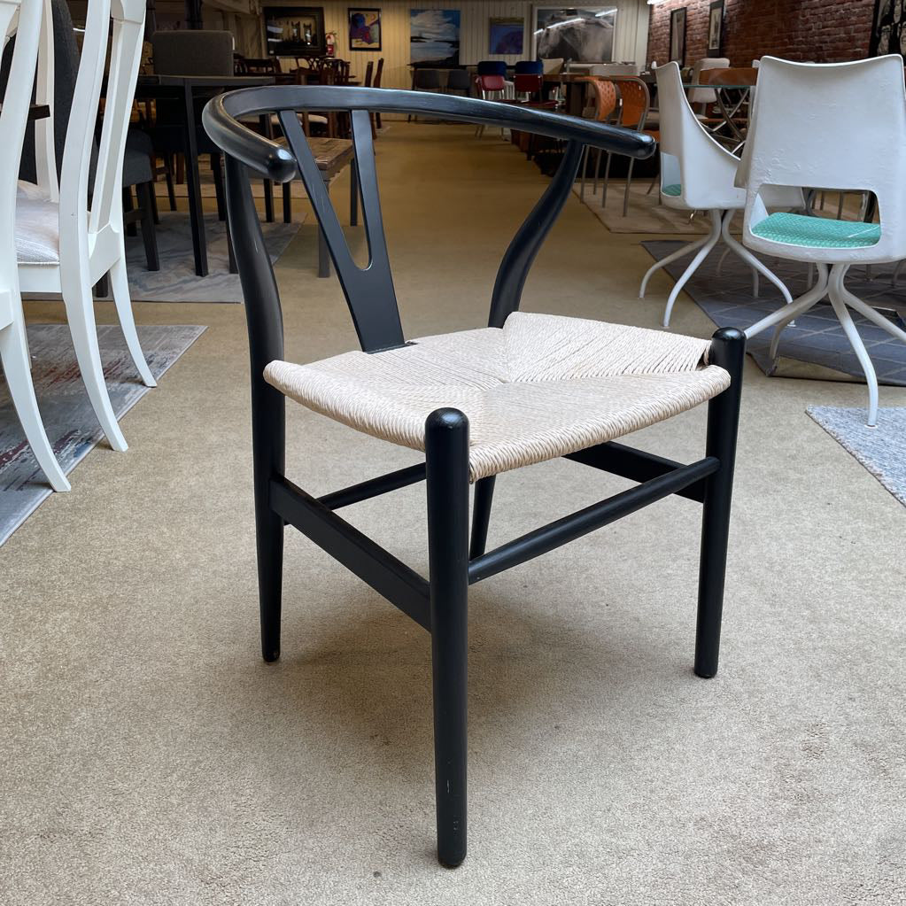 Wishbone Dining Chair w Woven Seat