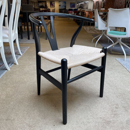 Wishbone Dining Chair w Woven Seat