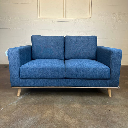 Alba Blue Moon Loveseat U LOVESEATS