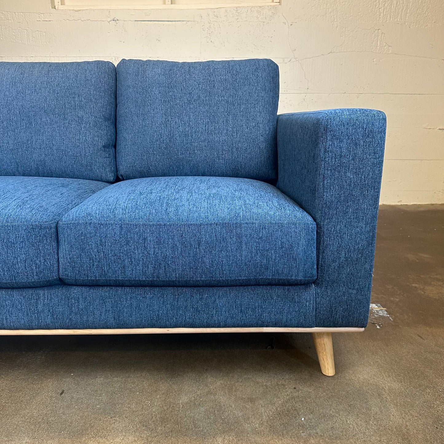 Alba Blue Moon Loveseat U LOVESEATS