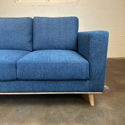 Alba Blue Moon Loveseat U LOVESEATS