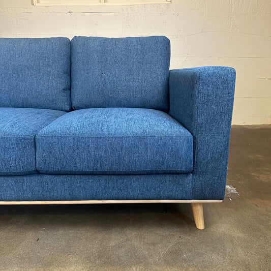 Alba Blue Moon Loveseat U LOVESEATS