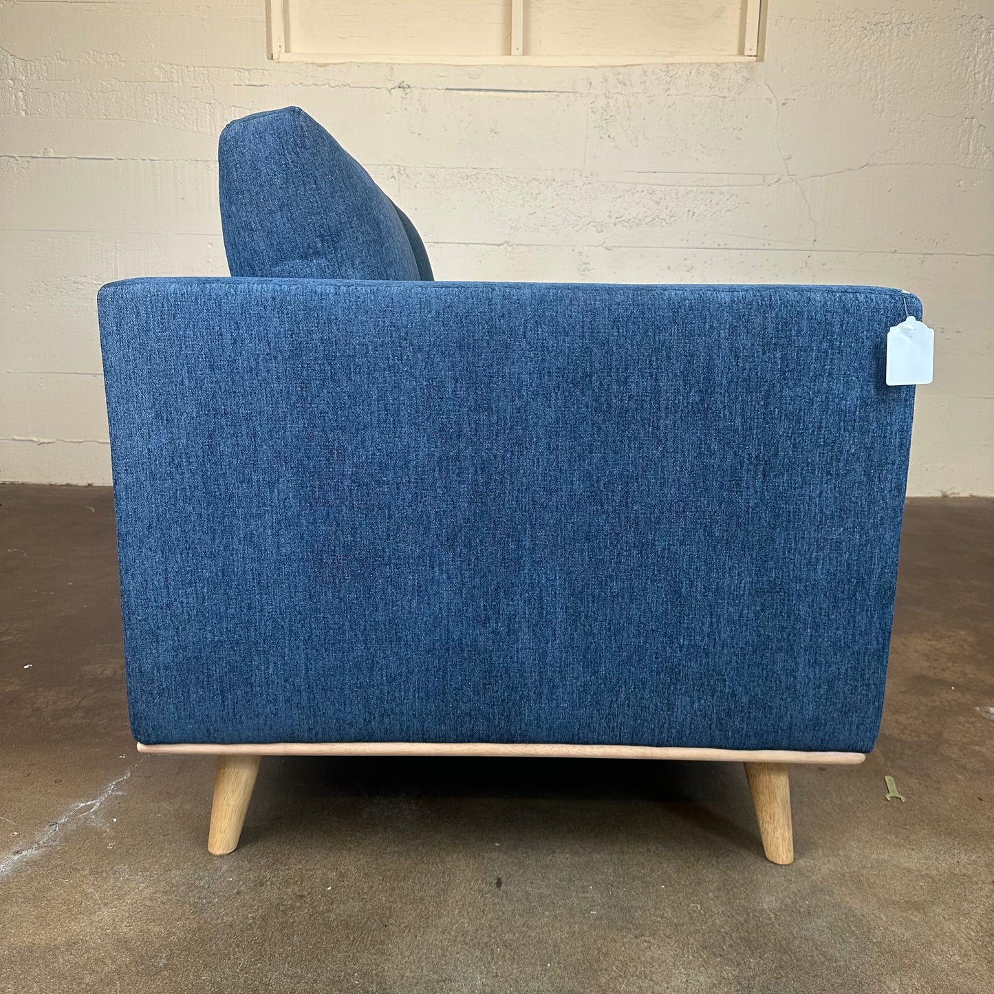 Alba Blue Moon Loveseat U LOVESEATS